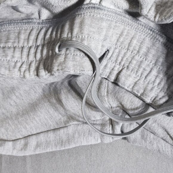 Adidas sweatpants / jogger women's size M grey colour ankle crop - Picture 8 of 15